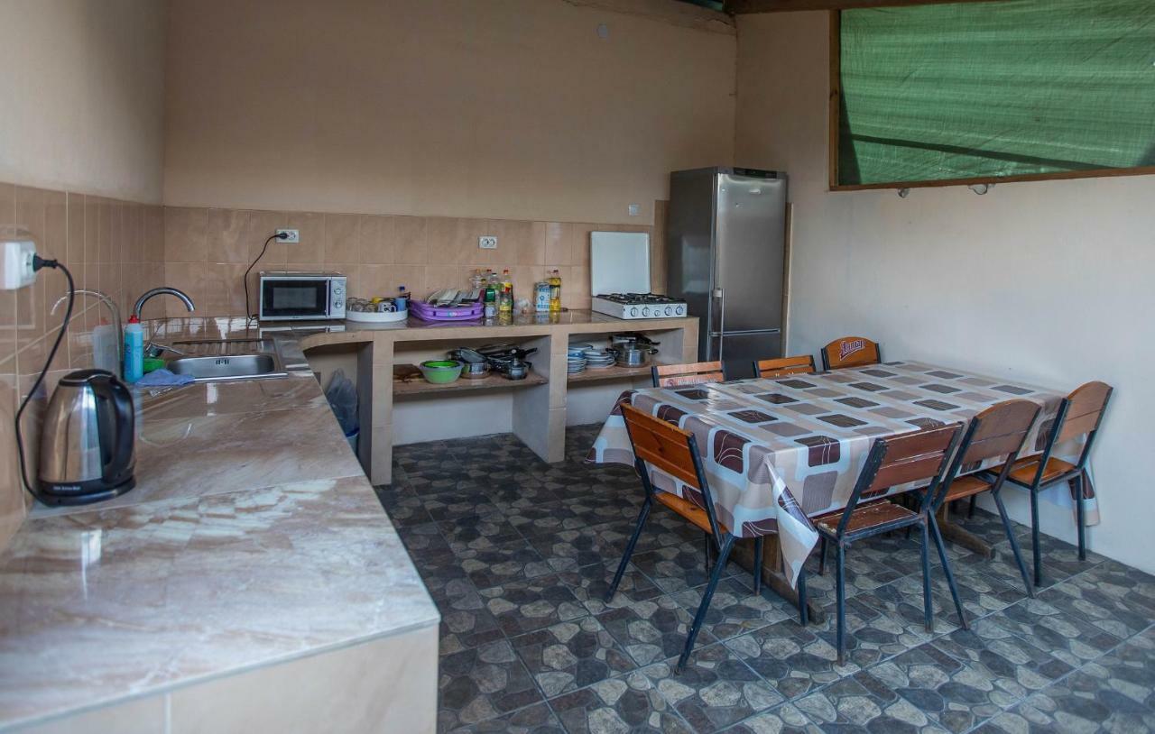 Amalia Hotel Zaliznyi Port Luaran gambar